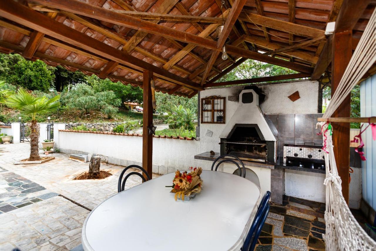 Apartmani Mili Malinska Exterior foto