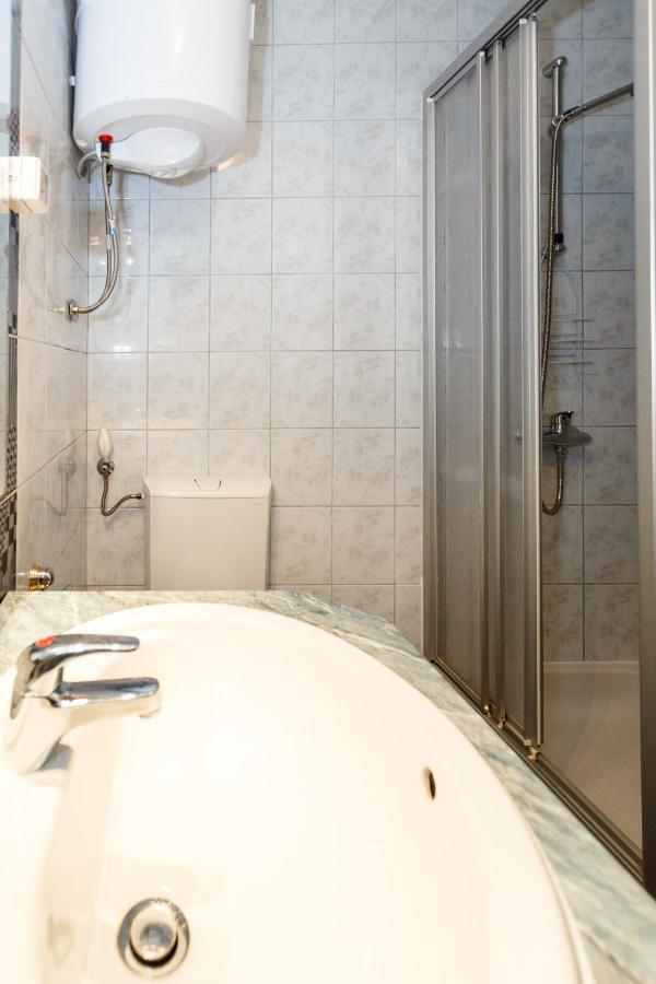 Apartmani Mili Malinska Exterior foto