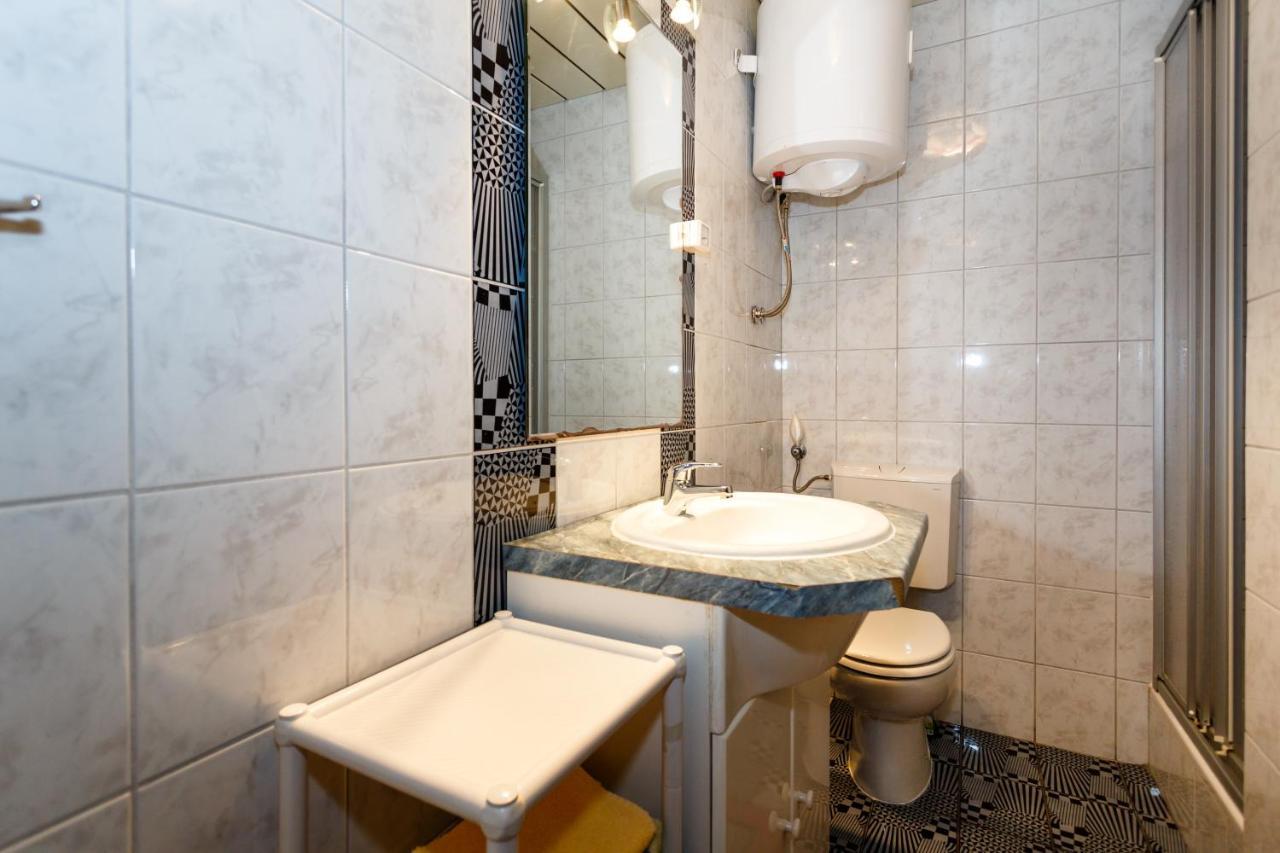 Apartmani Mili Malinska Exterior foto