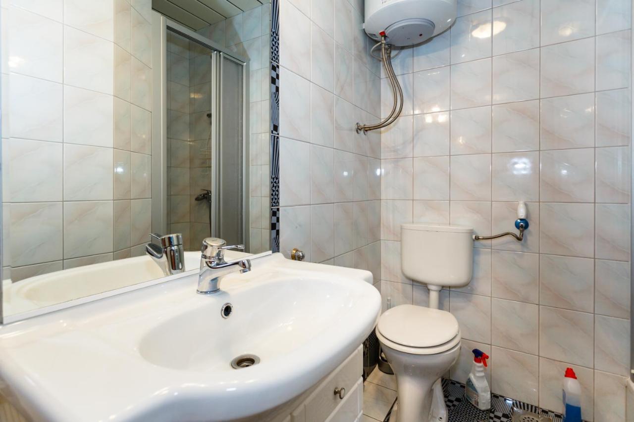 Apartmani Mili Malinska Exterior foto