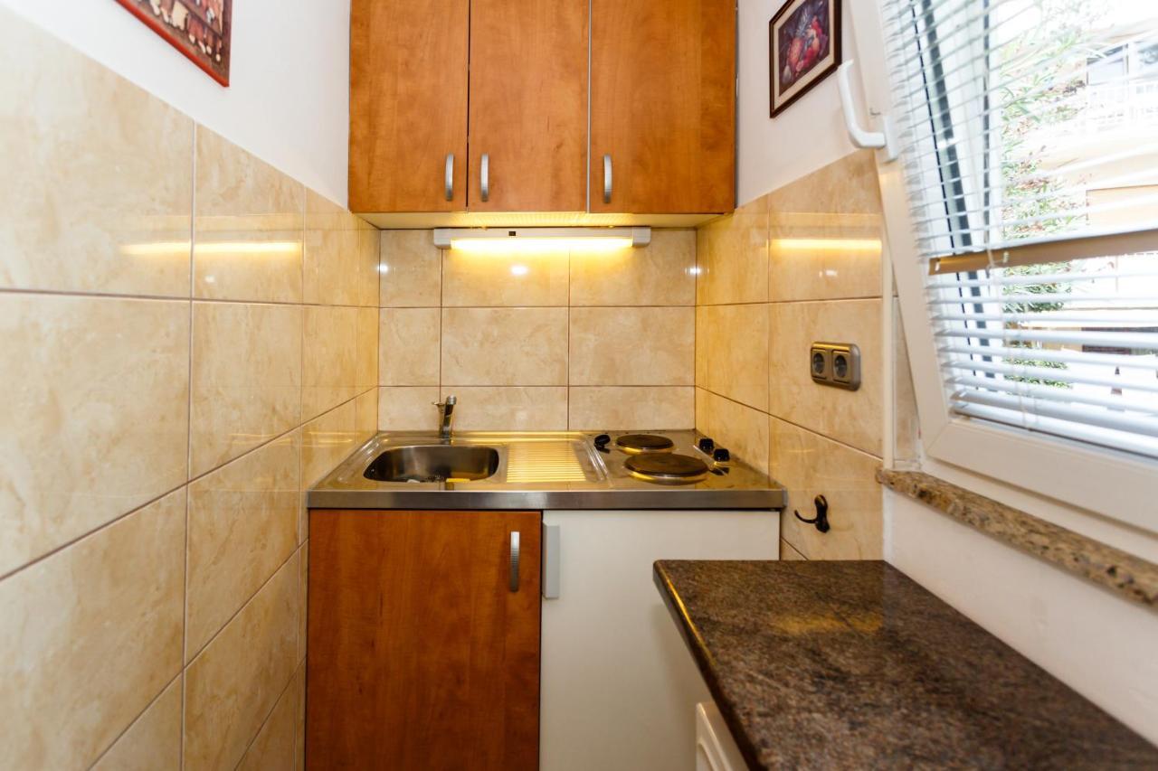 Apartmani Mili Malinska Exterior foto