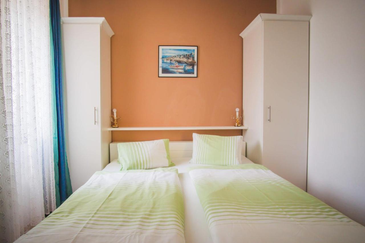 Apartmani Mili Malinska Exterior foto